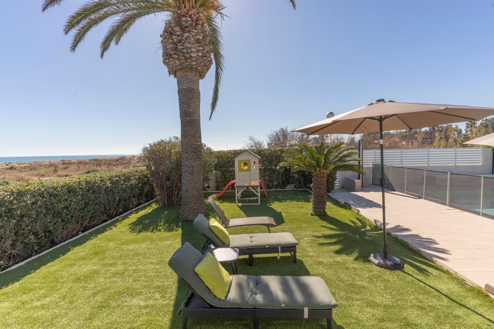 Exquisita Villa Frente Al Mar 萨贡托 外观 照片