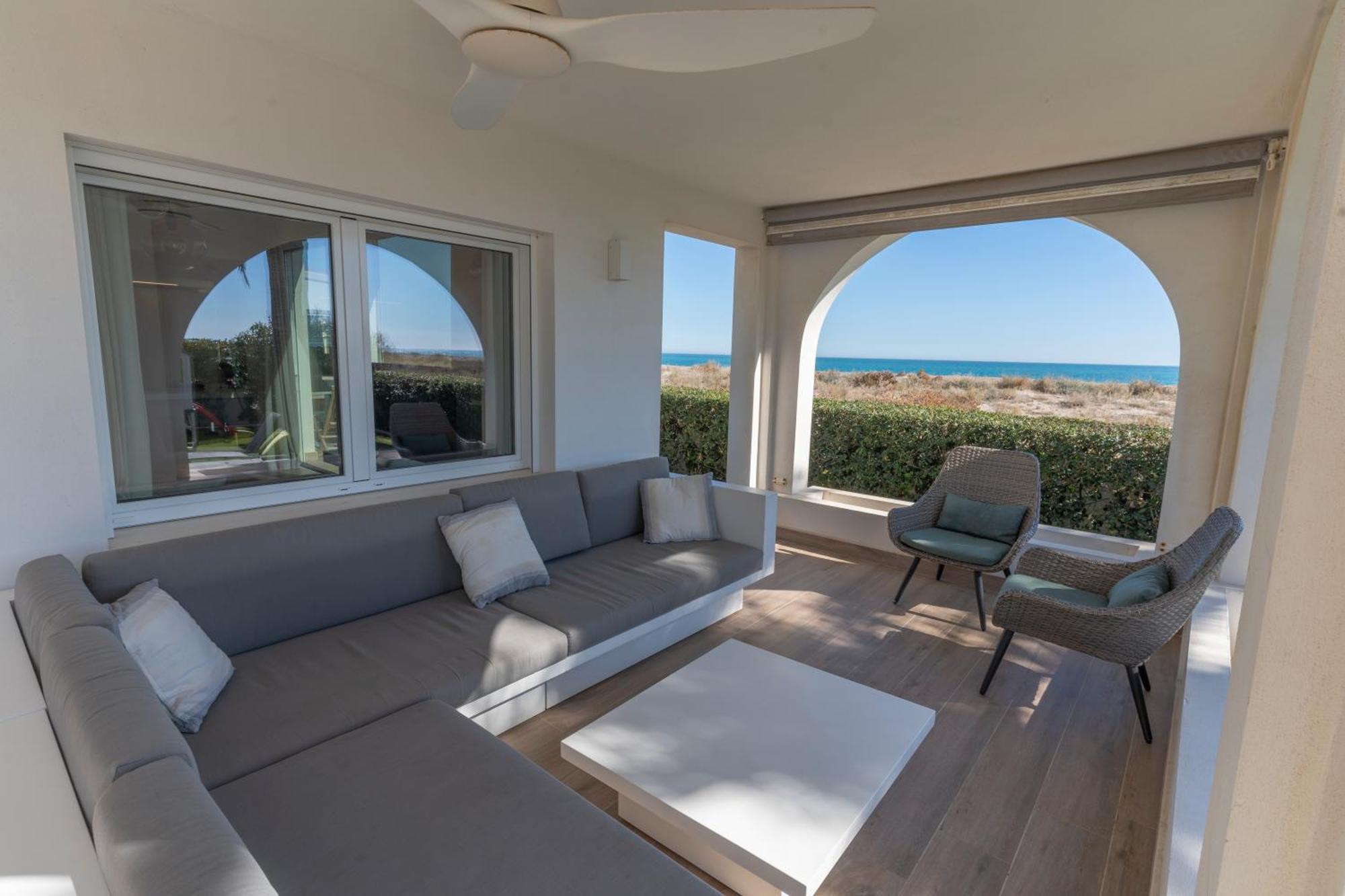 Exquisita Villa Frente Al Mar 萨贡托 外观 照片