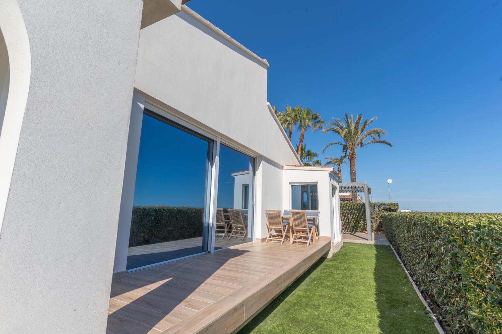 Exquisita Villa Frente Al Mar 萨贡托 外观 照片