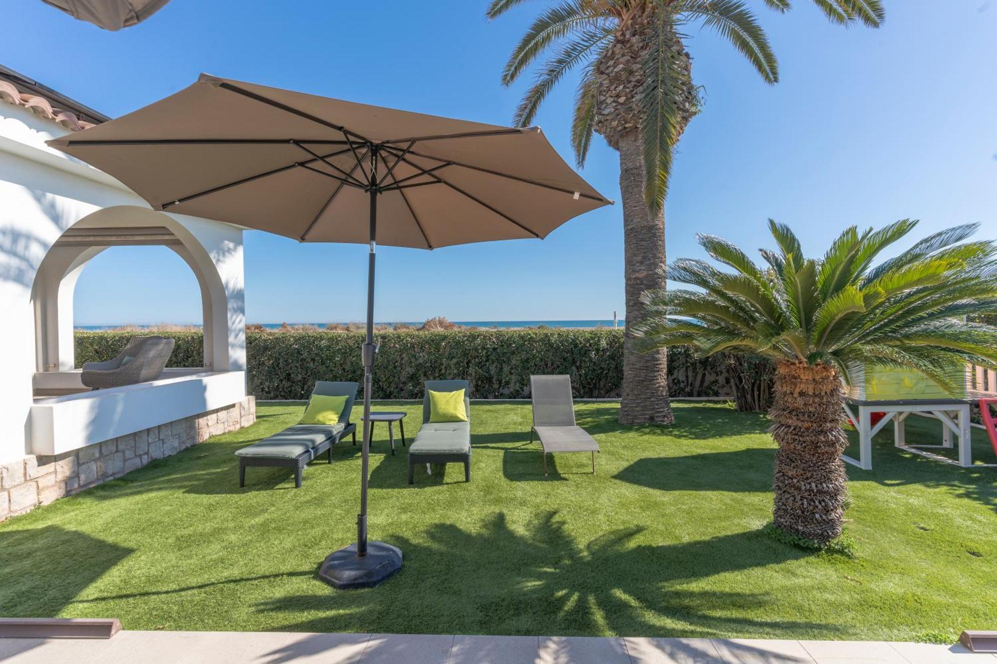Exquisita Villa Frente Al Mar 萨贡托 外观 照片