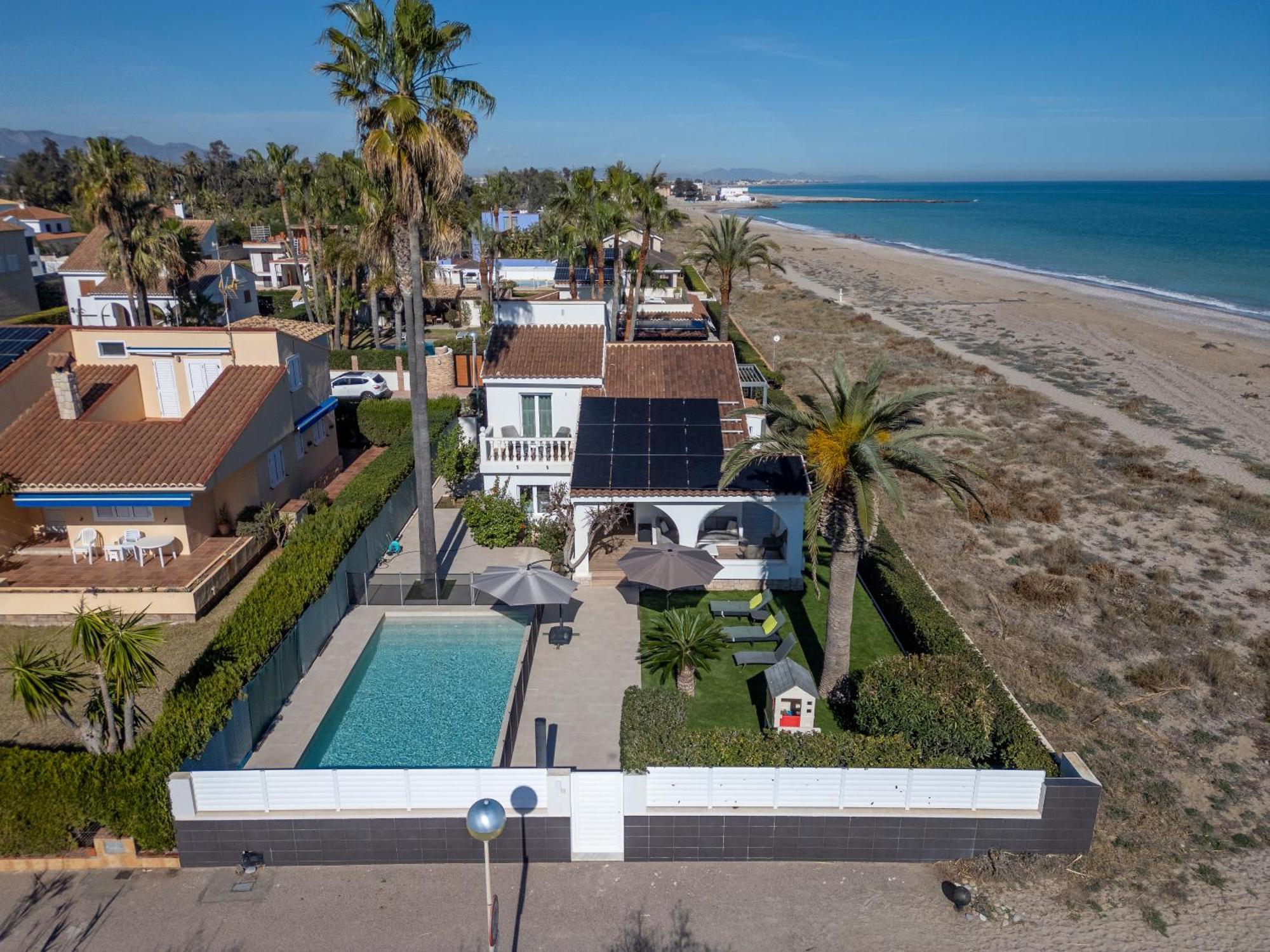 Exquisita Villa Frente Al Mar 萨贡托 外观 照片
